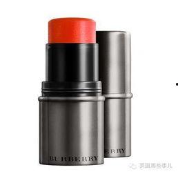 腮红膏吃瓜色,打造夏日清新妆容