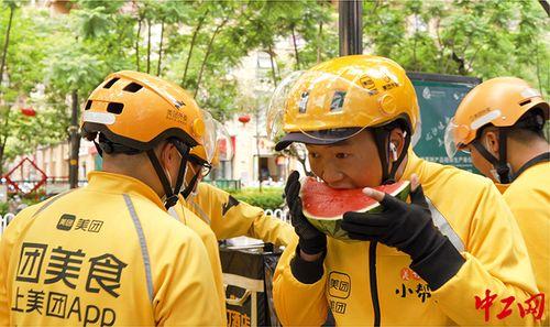 外卖员在线吃瓜,揭秘外卖员生活趣事