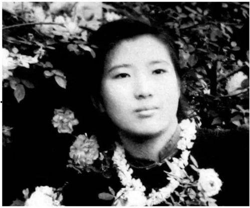 吃瓜的女土匪,揭秘吃瓜女土匪的传奇人生